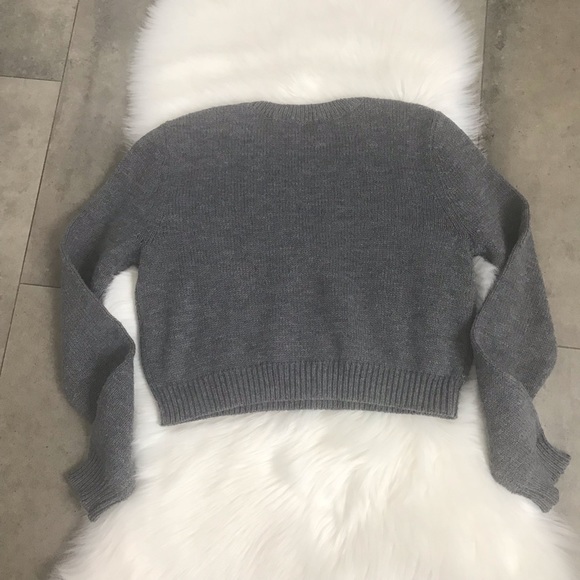 Forever 21 gray knit cropped sweater! - Picture 6 of 6